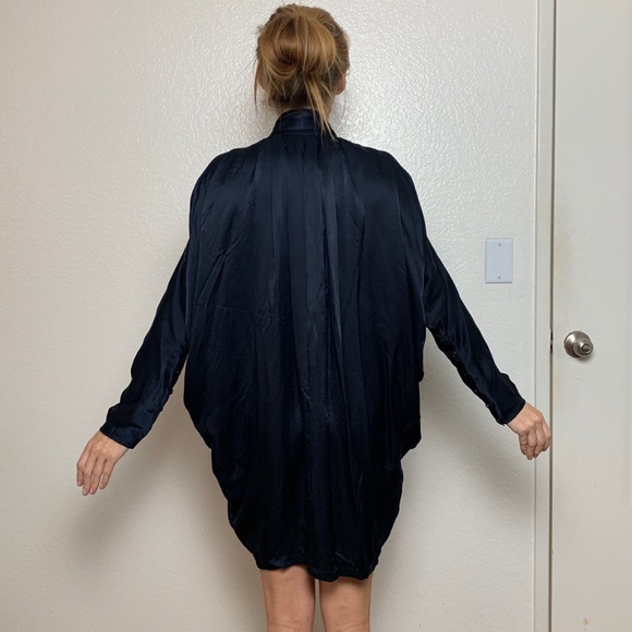 100% Silk long sleeve tie neck navy dress - Picture 3 of 7